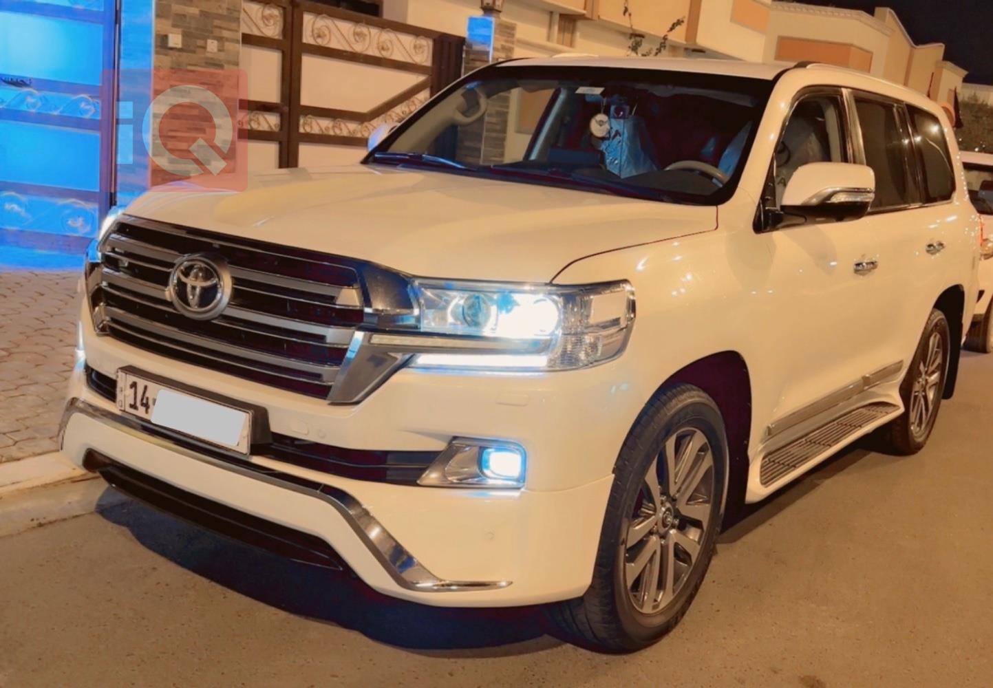 تويوتا لاندكروزر